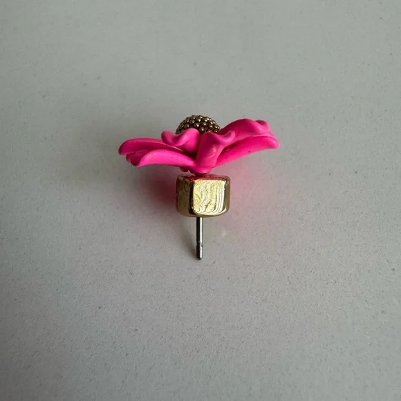 Kate Spade Vibrant Pink Daisy Earrings - Picture 8 of 10